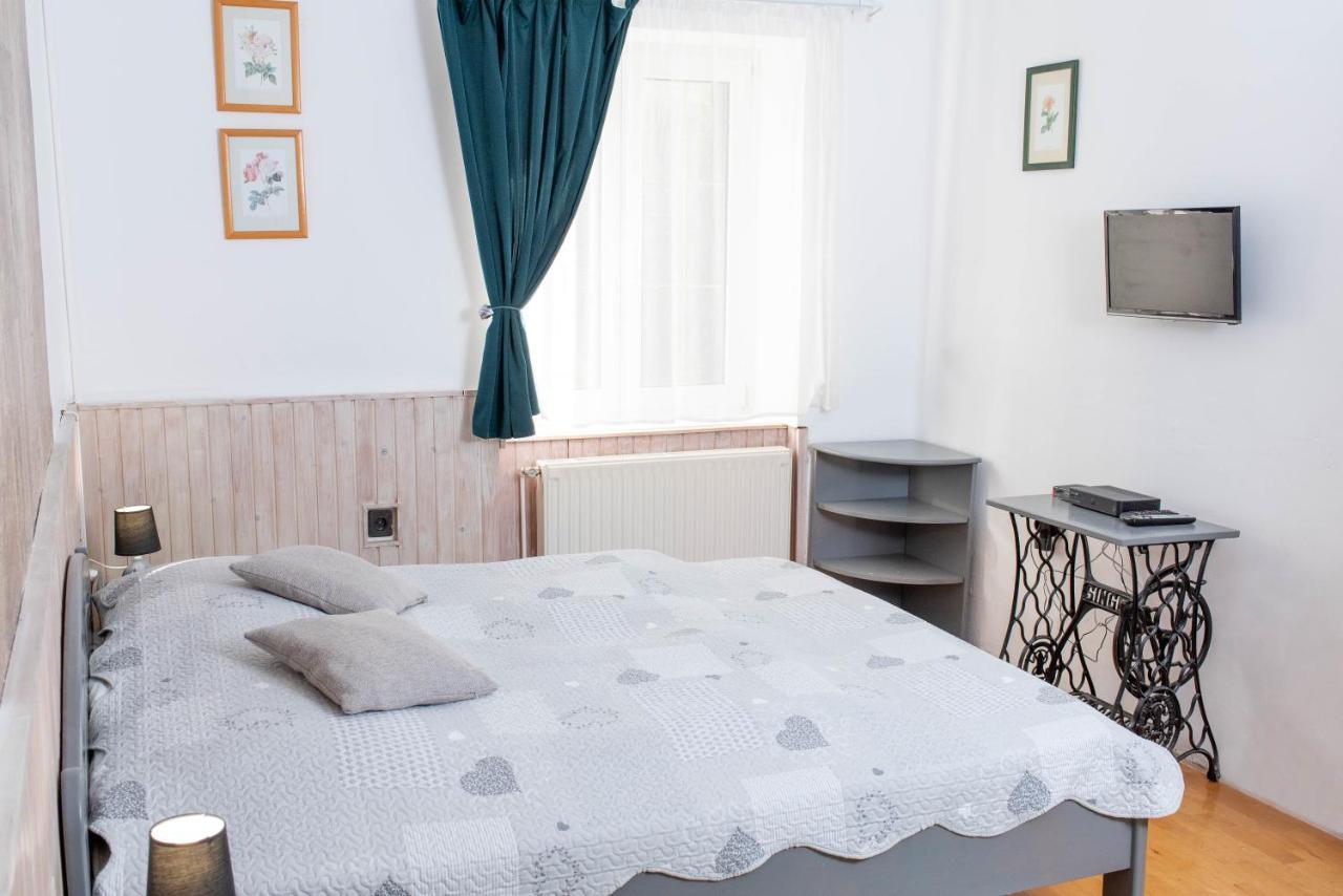 Park Apartman Héviz Zewnętrze zdjęcie