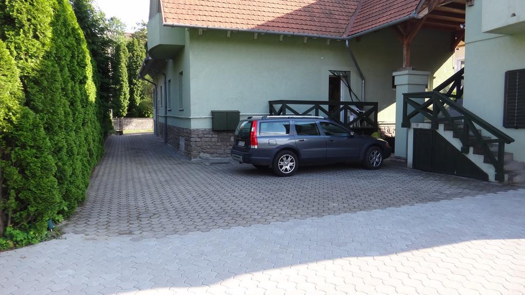 Park Apartman Héviz Zewnętrze zdjęcie